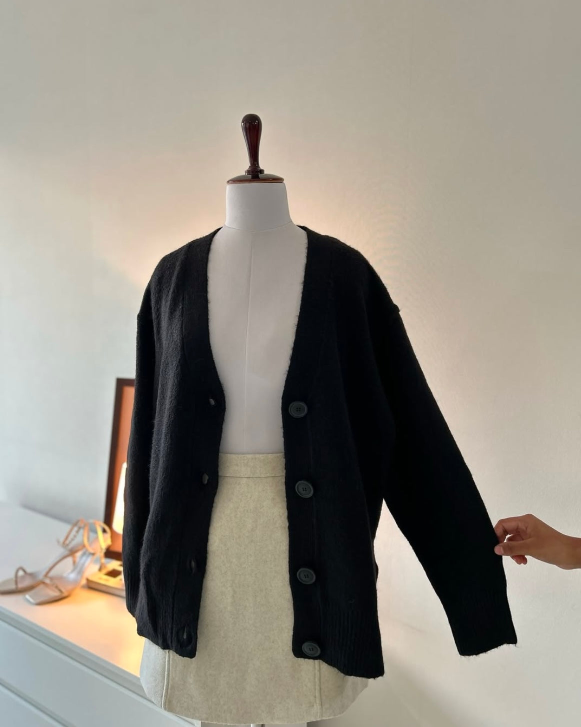 Unisex Timeless Soft Cardigan in Black
From N e w L o o k