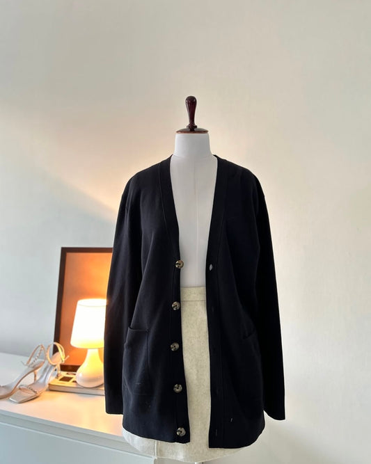 Unisex Timeless Knitted Cardigan in Black