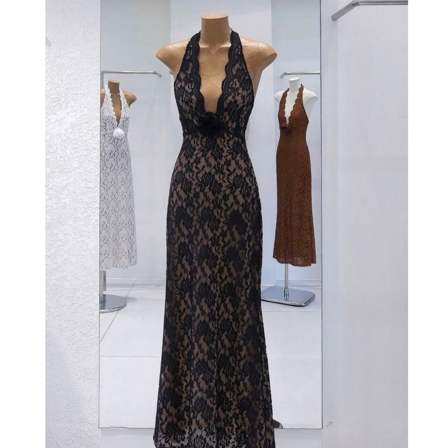 Beautiful Dress in Lace & Lining