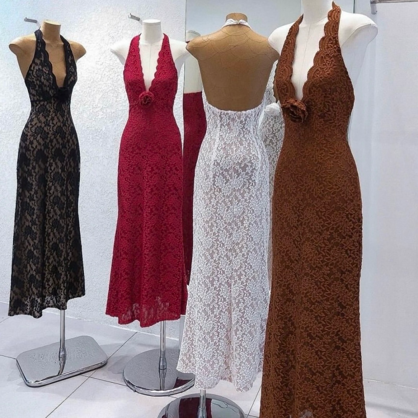 Beautiful Dress in Lace & Lining